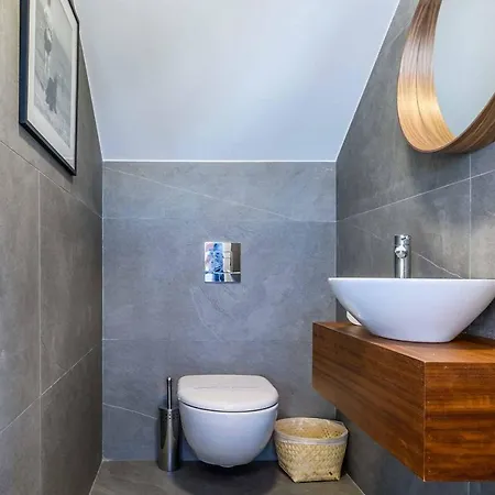 By The Sea Pearl Παραλίμνι