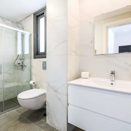 By The Sea Pearl Παραλίμνι